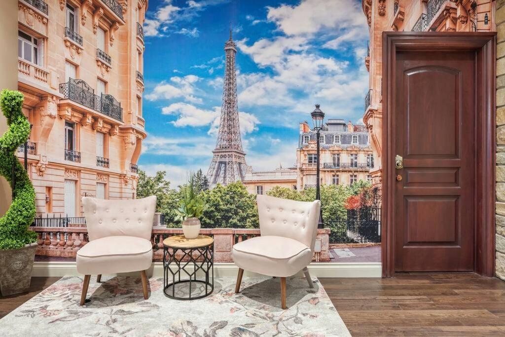 French Chateau W/Swim Spa & Theatre: 11,700 Sqft Κάλγκαρι Εξωτερικό φωτογραφία